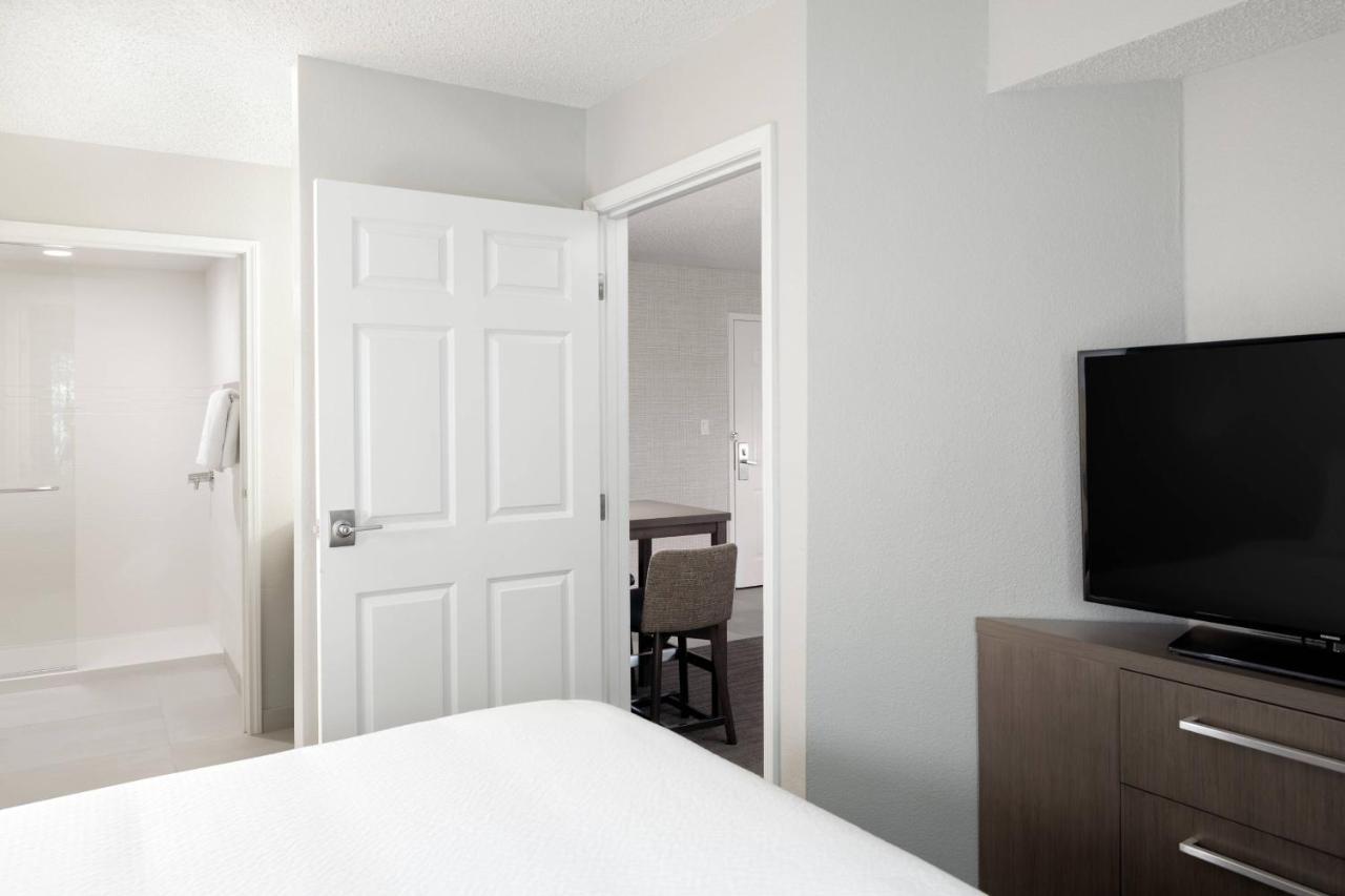 Residence Inn Плезантон Екстер'єр фото