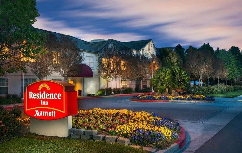 Residence Inn Плезантон Екстер'єр фото